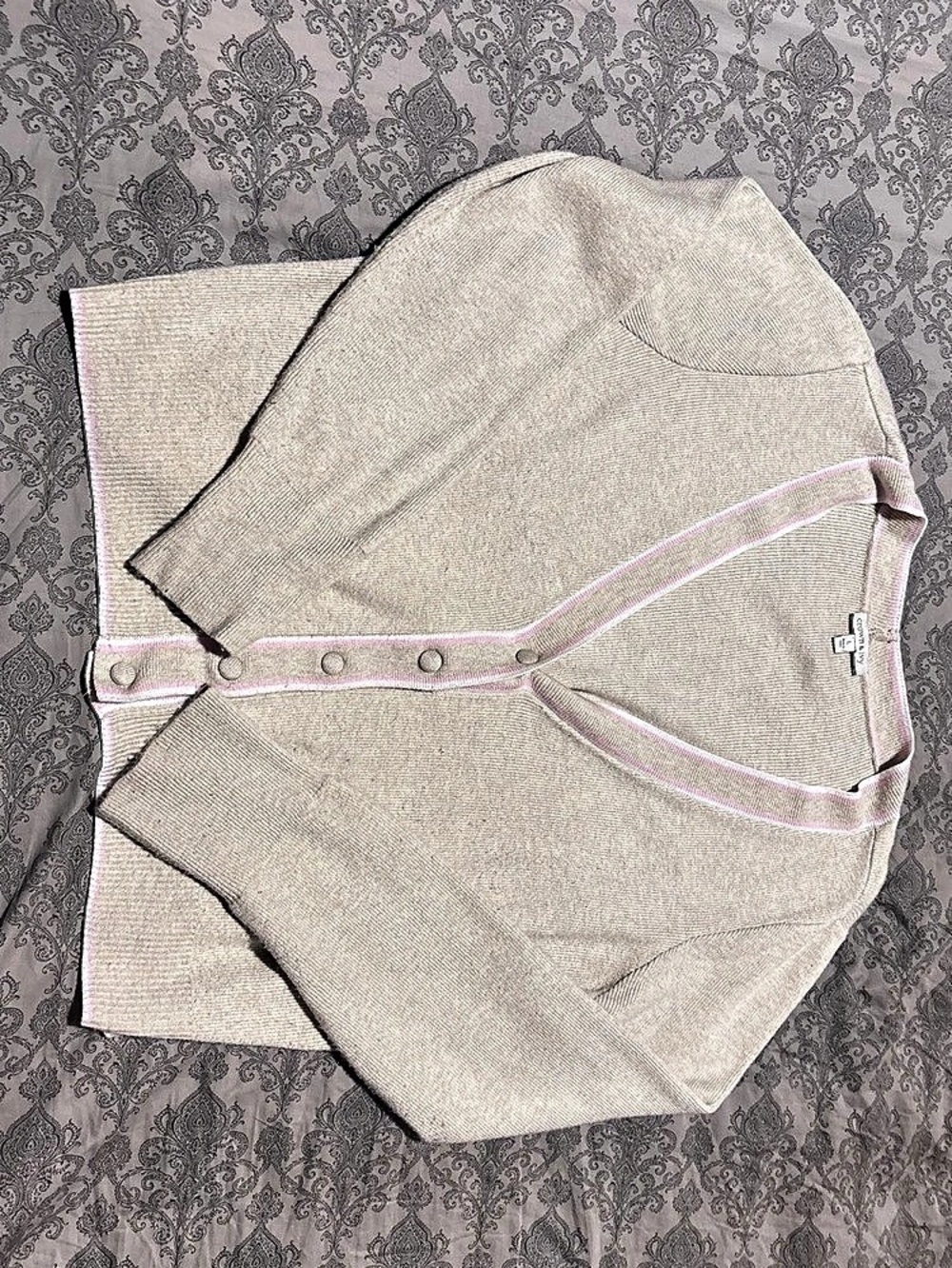 Crown & Ivy Short Sleeve Top in Beige & Pink Size Medium